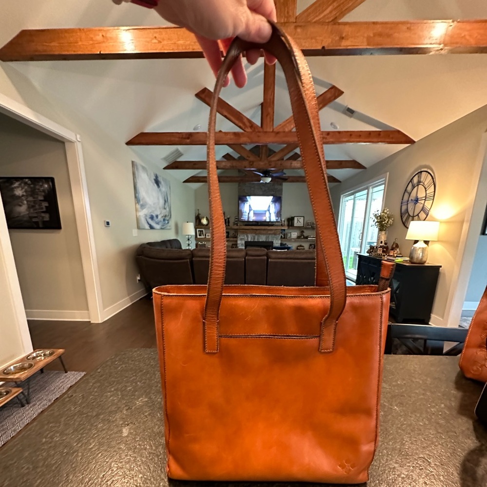 Patricia Nash Italian leather purse.